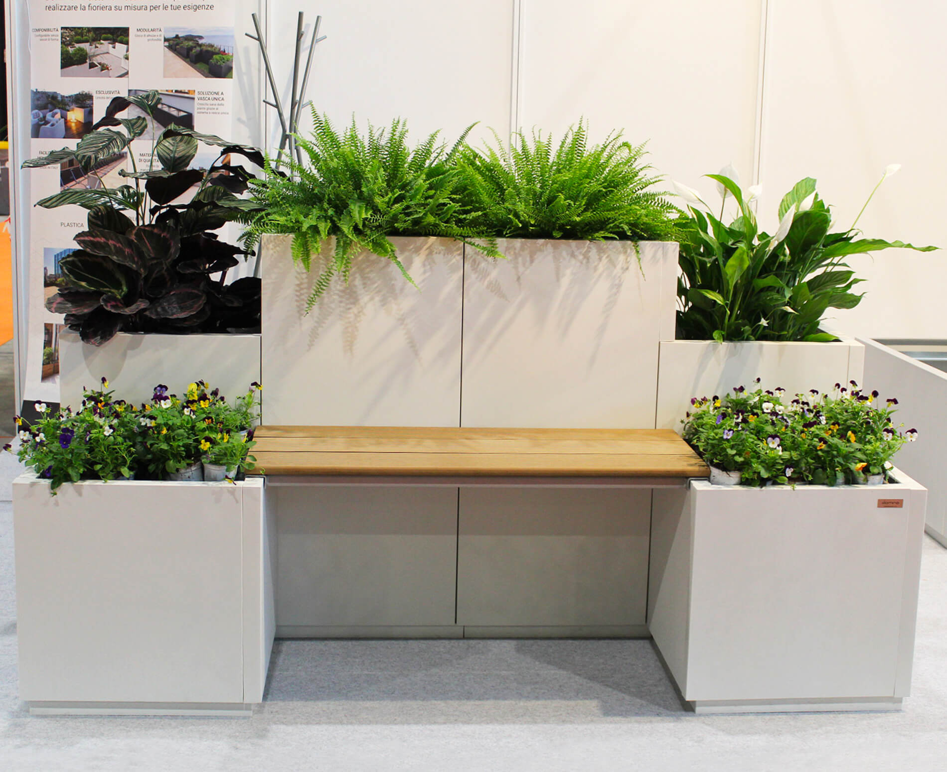 Tároló pad kültéri elhelyezés