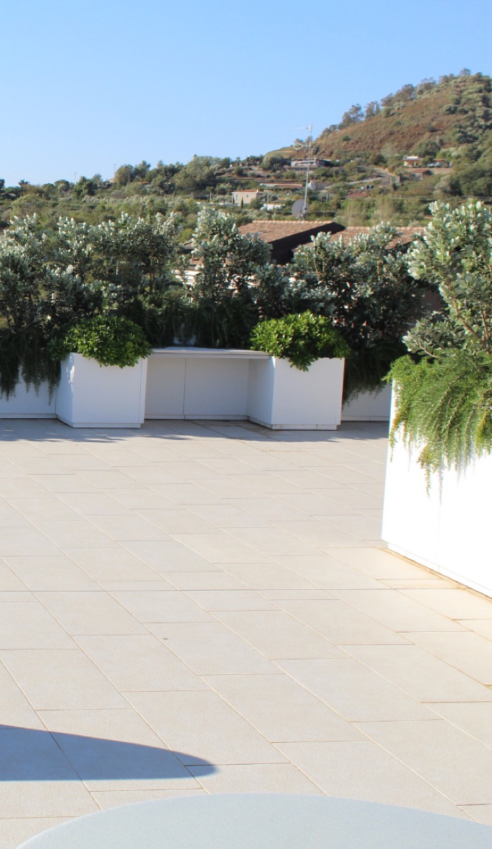 Total White Cataniában 3